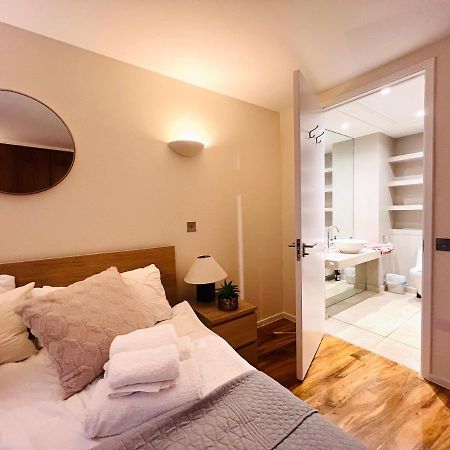 Fairmont Avenue E14 9Pq Apartment Londra Exterior foto