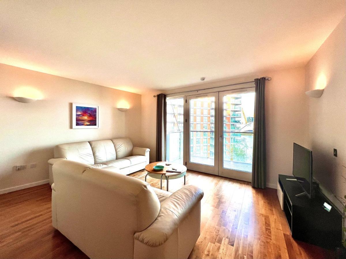 Fairmont Avenue E14 9Pq Apartment Londra Exterior foto